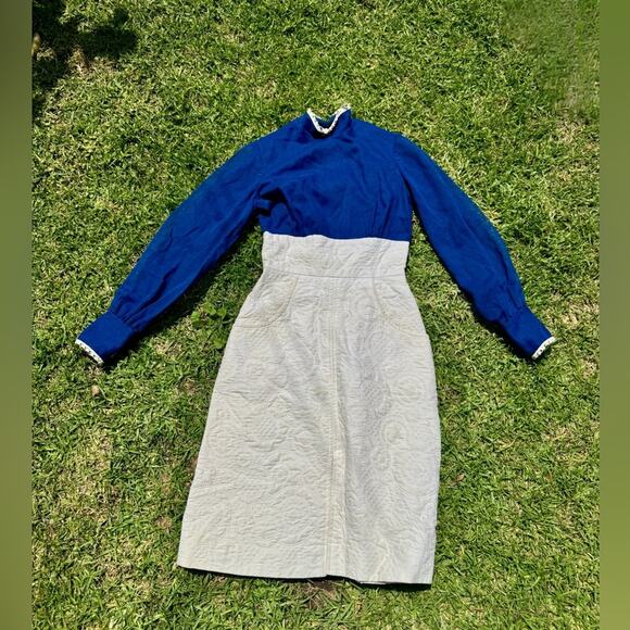 Vintage Dresses & Skirts - 70s Vintage Long Sleeve Navy and Cream Dress